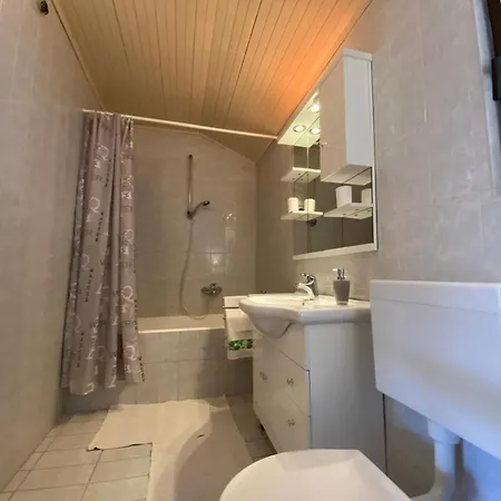 Solara Apartment Kampor