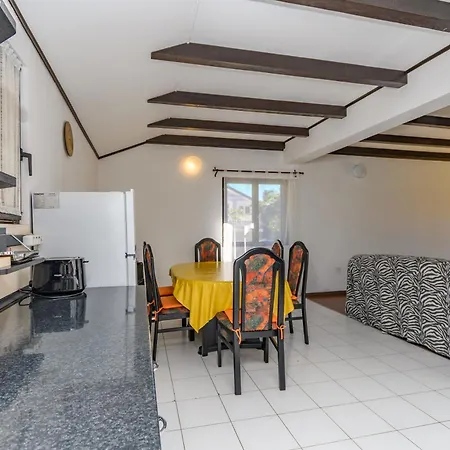 Solara Apartman Kampor