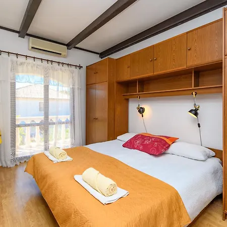 Solara Apartman Kampor