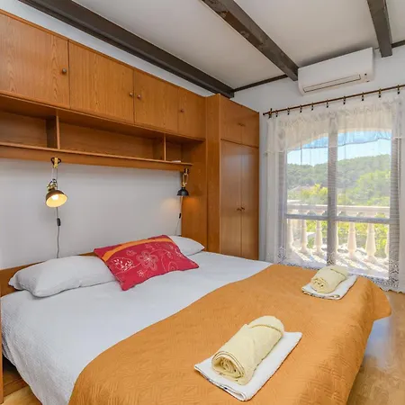 Solara Apartman Kampor