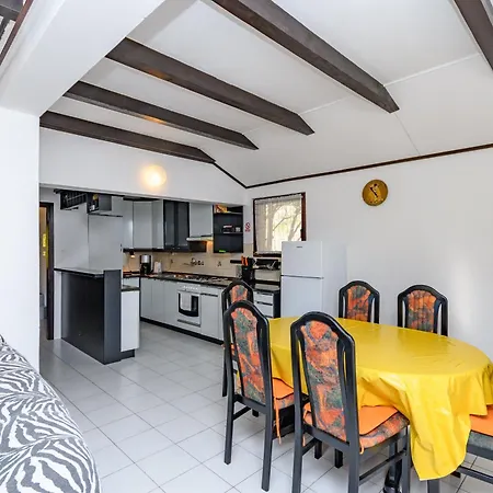 Solara Apartman *