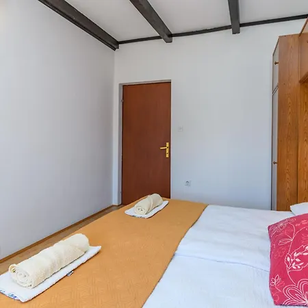 Solara Apartman Kampor